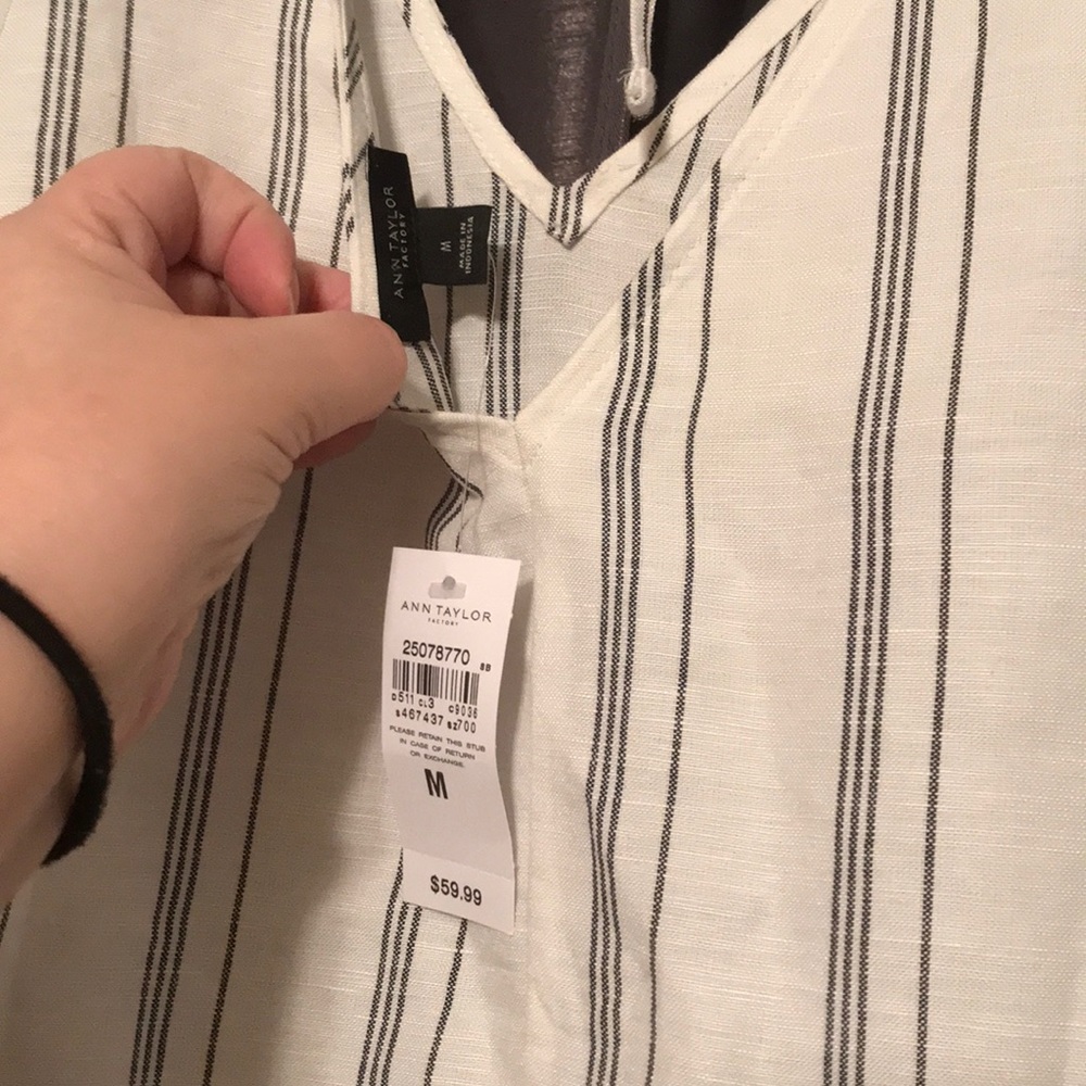 Ann Taylor Top Size Medium NWT - Picture 3 of 3